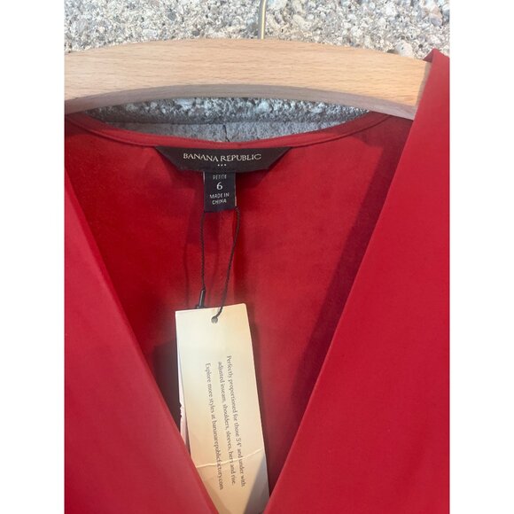 Banana Republic Red Knot-Front Petite Dress Size 6 Made Of Recycled Polyester - Picture 2 of 6